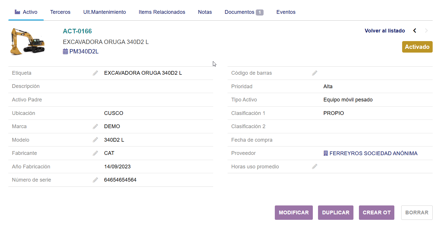 Ficha del activo excavadora oruga 340D2 L en software de mantenimiento